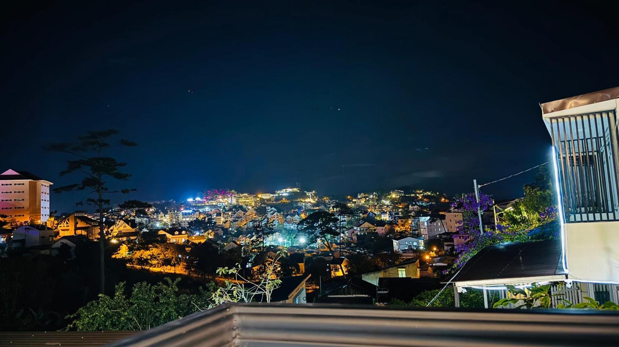 Apartmán Nha Cua Soc Dalat Exteriér fotografie